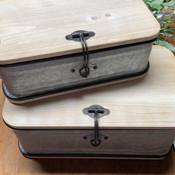 Glitzhome Other - Glitzhome Set/2 Farmhouse Metal Nesting Boxes
